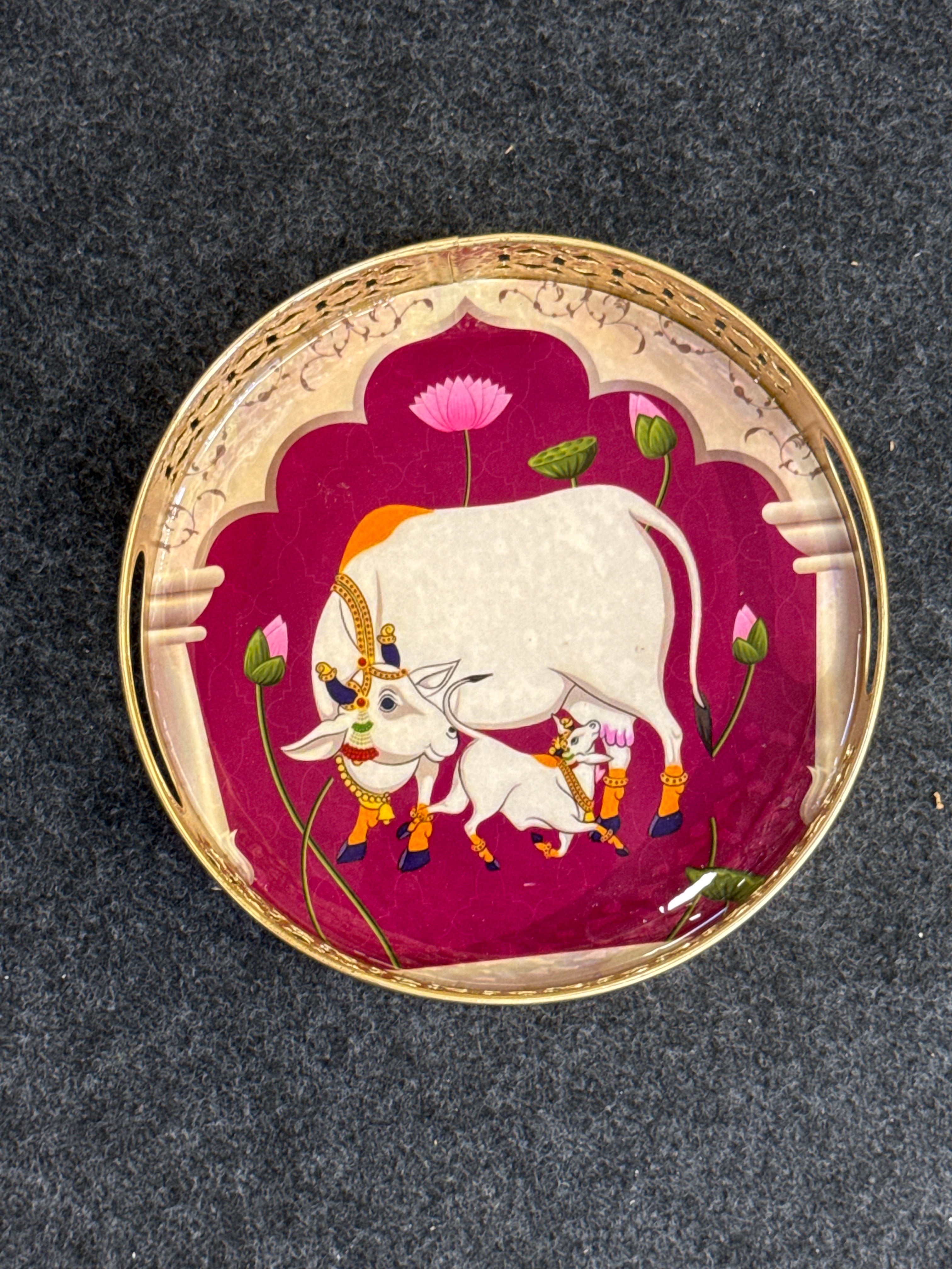 Gold Finish Metal Tray Round 8 inch - Design A
