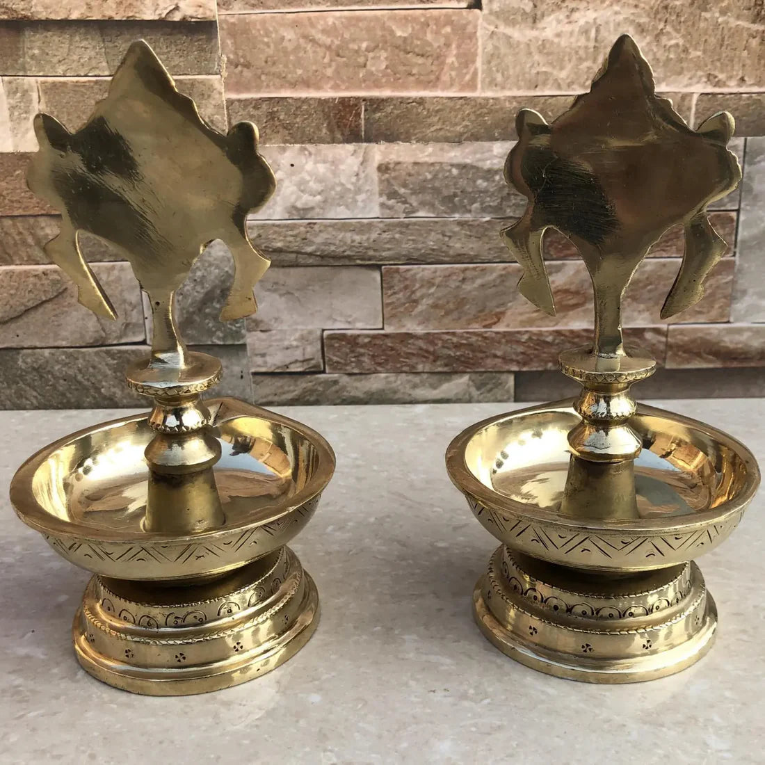 Shankh Chakra Brass Diya Lamp (7″)