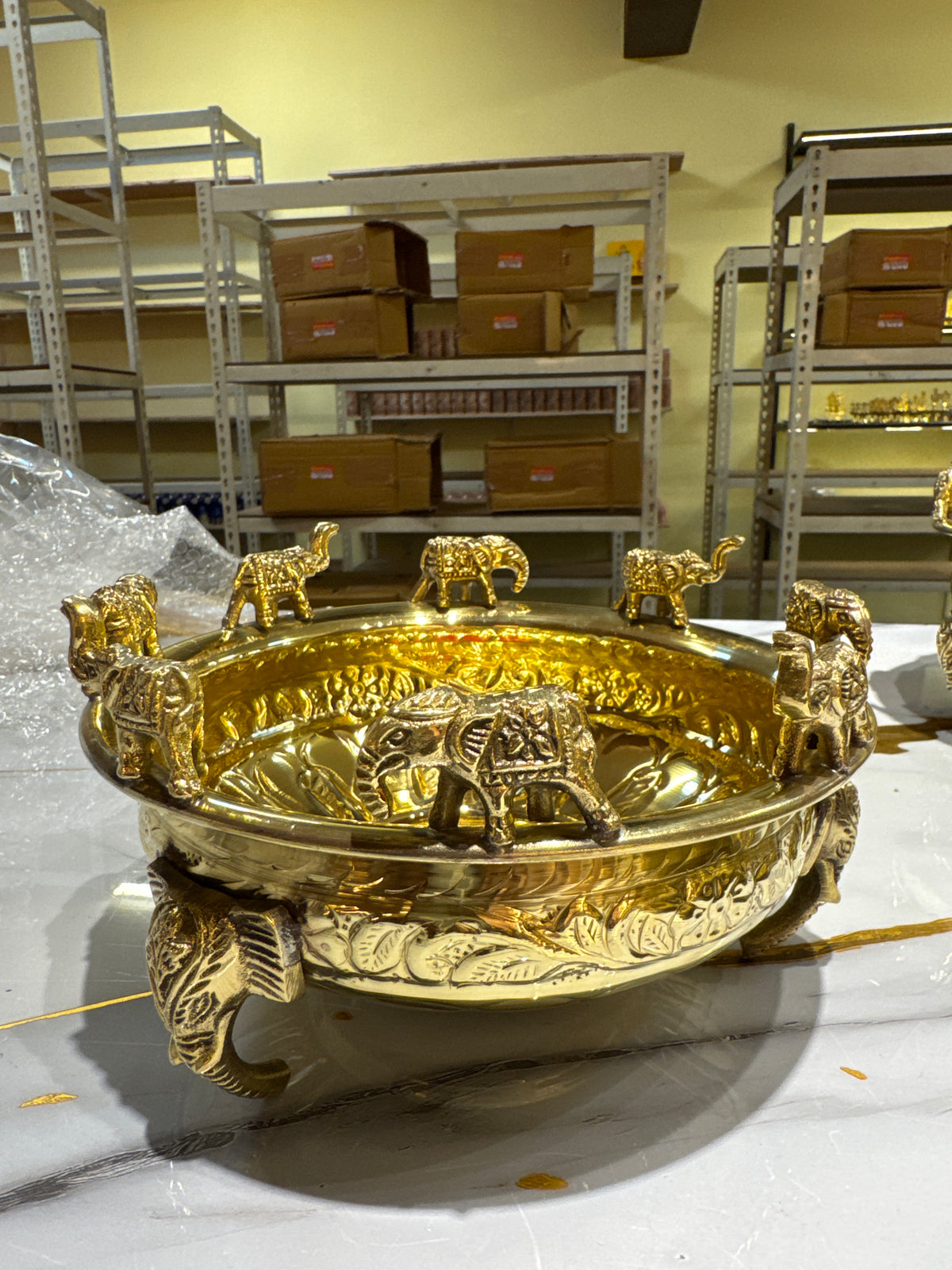 Premium Brass Elephant Urli – 8 Inch | Traditional Decorative Flower & Pooja Bowl